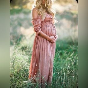 Maternity dress for photoshoot